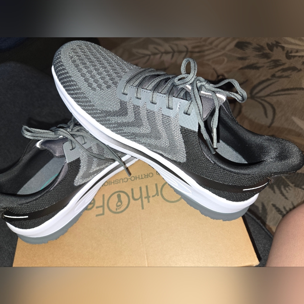 Orthofeet Men's Gray Athletic Shoes